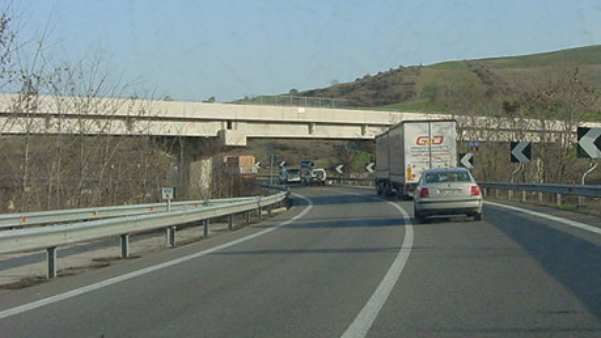 Tragico frontale sulla Potenza-Melfi, morta una donna 60enne