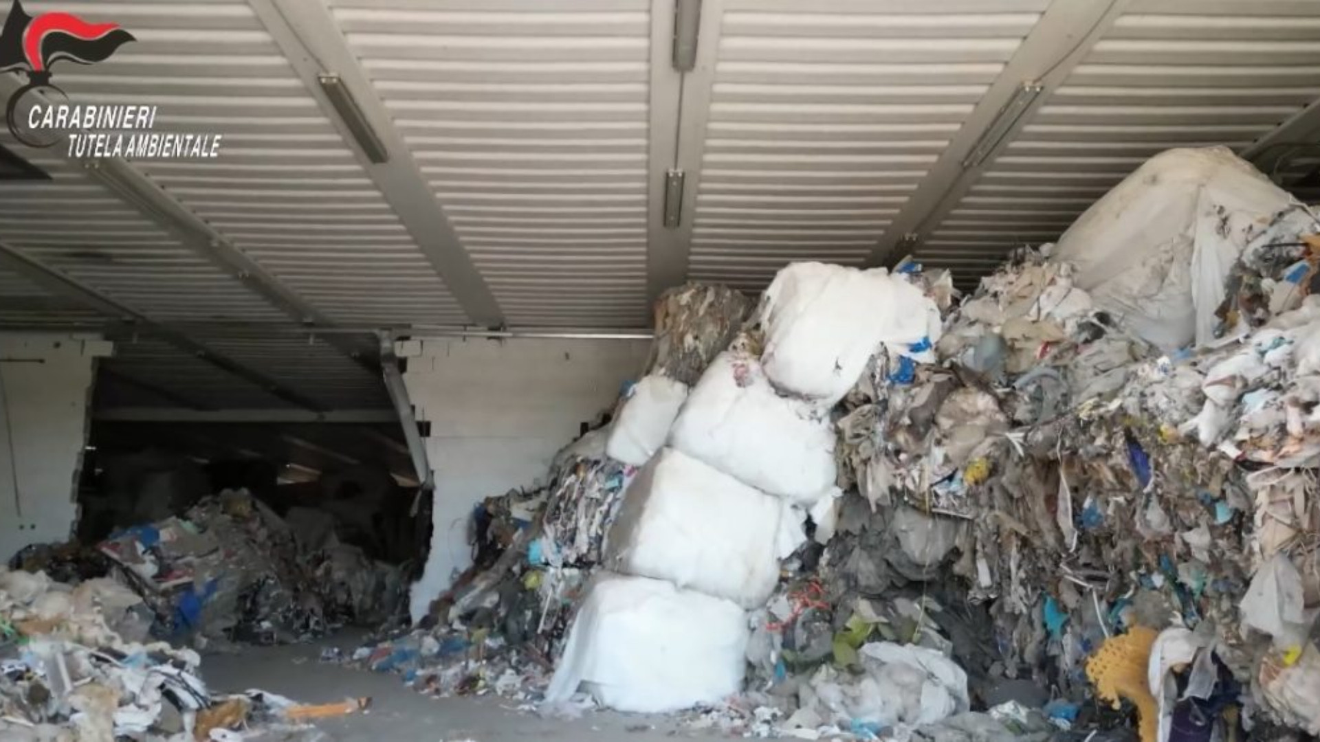 Rifiuti speciali, 4mila tonnellate smaltite illecitamente in 12 province