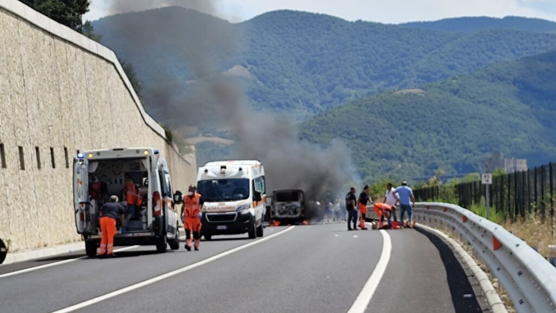 Incidente sulla Tito-Brienza, don Meliante ricoverato con gravi ustioni