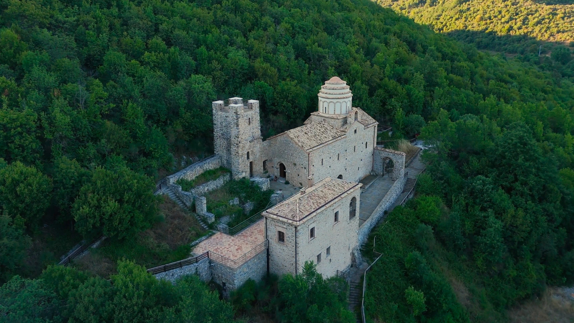 Riapre le porte l'abbazia di Sant’Angelo al Monte Raparo