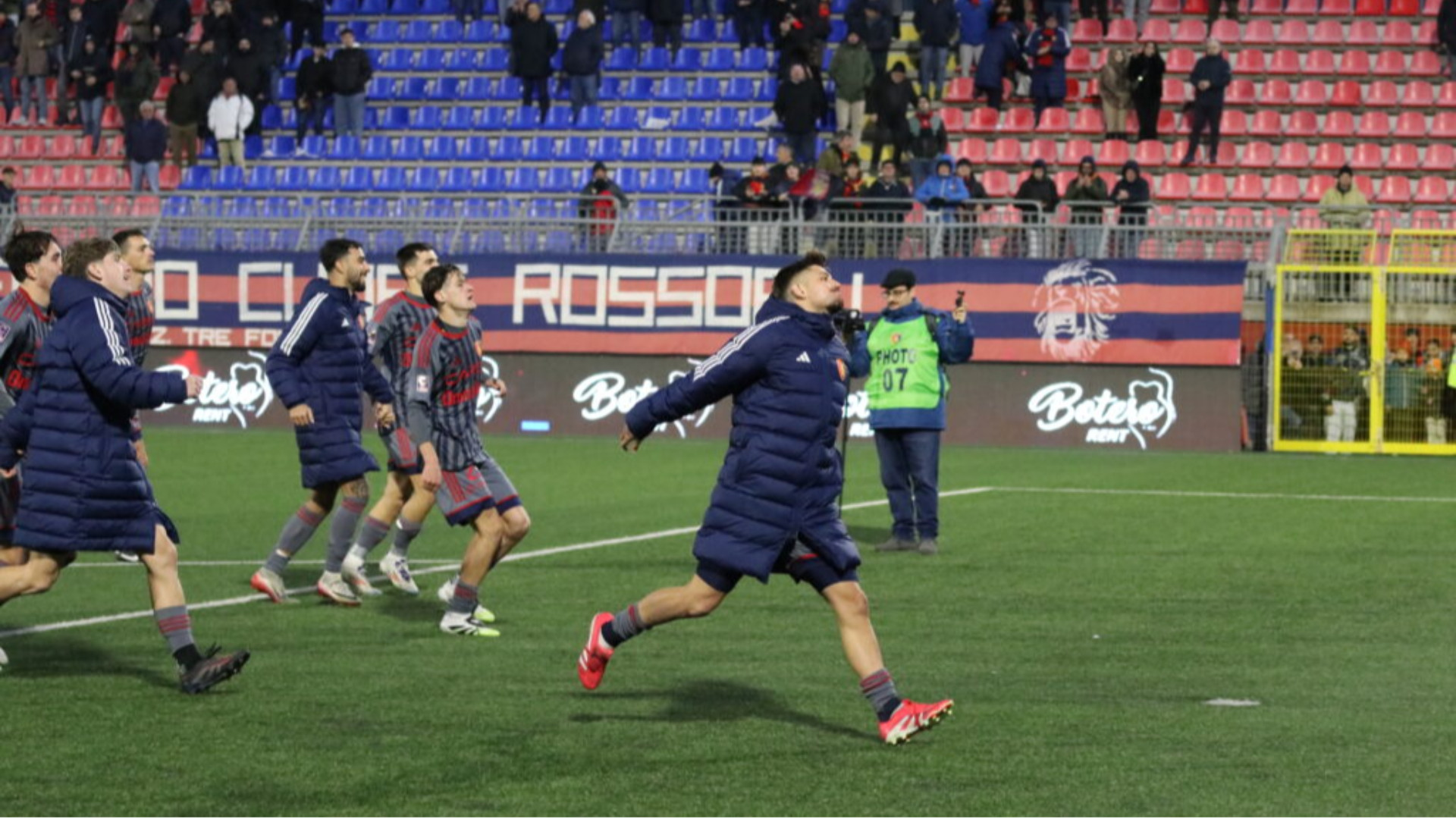 Potenza eroico: pareggio col Catania in 10 contro 11