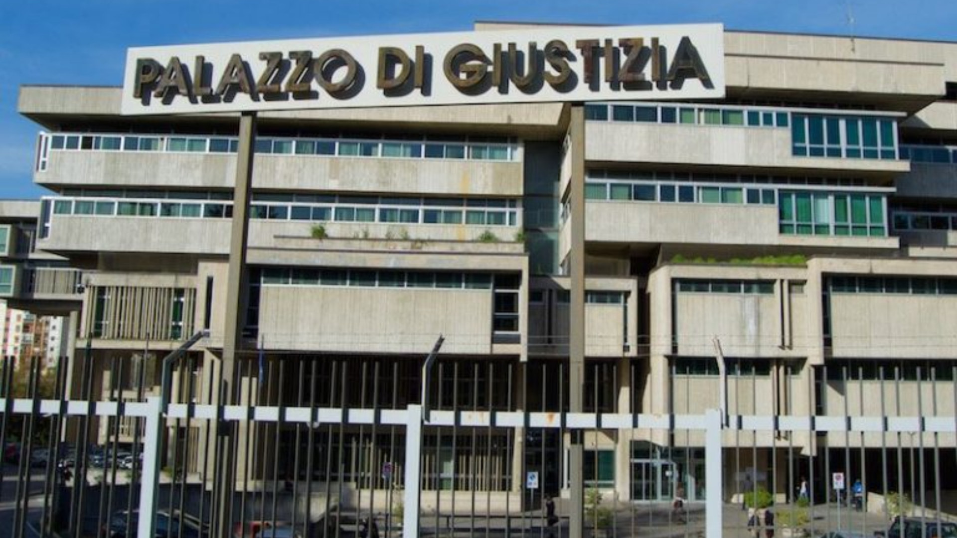 Il parroco di Abriola a processo per stalking e truffa
