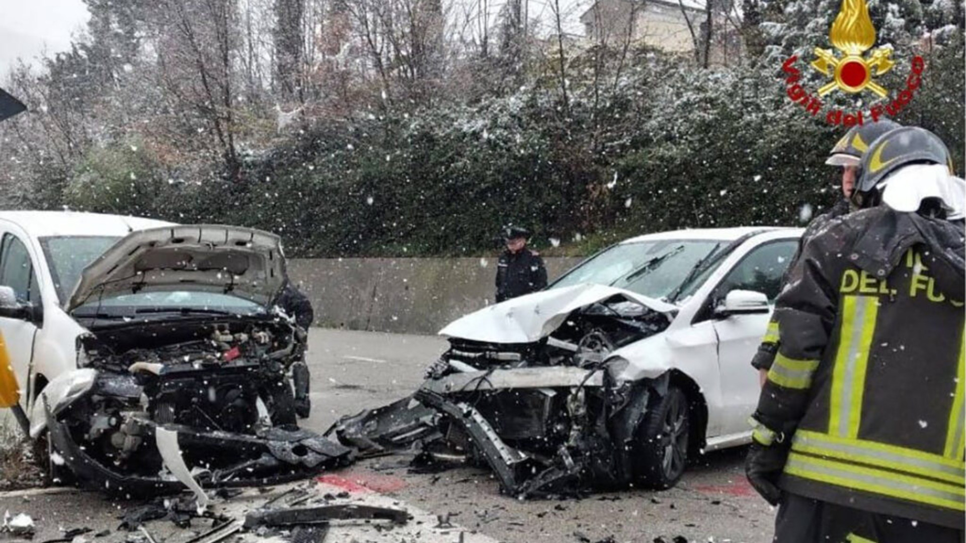 Scontro frontale sulla provinciale per Marsico Nuovo