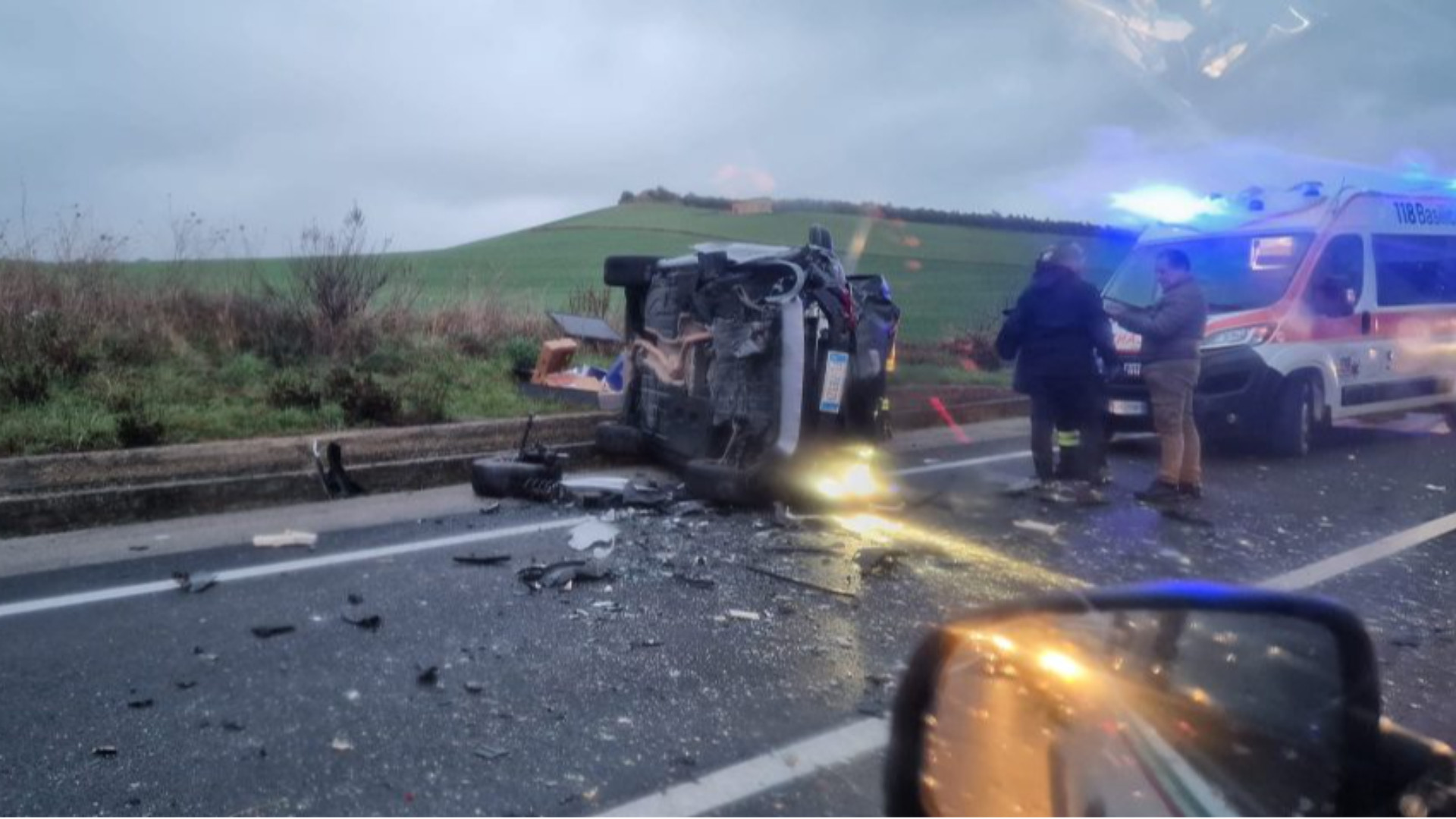 Incidente sulla Statale 7 a Miglionico, tre feriti