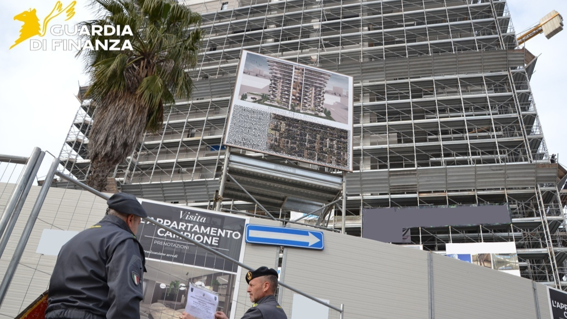 Sigilli anche all’ex Hotel Palace