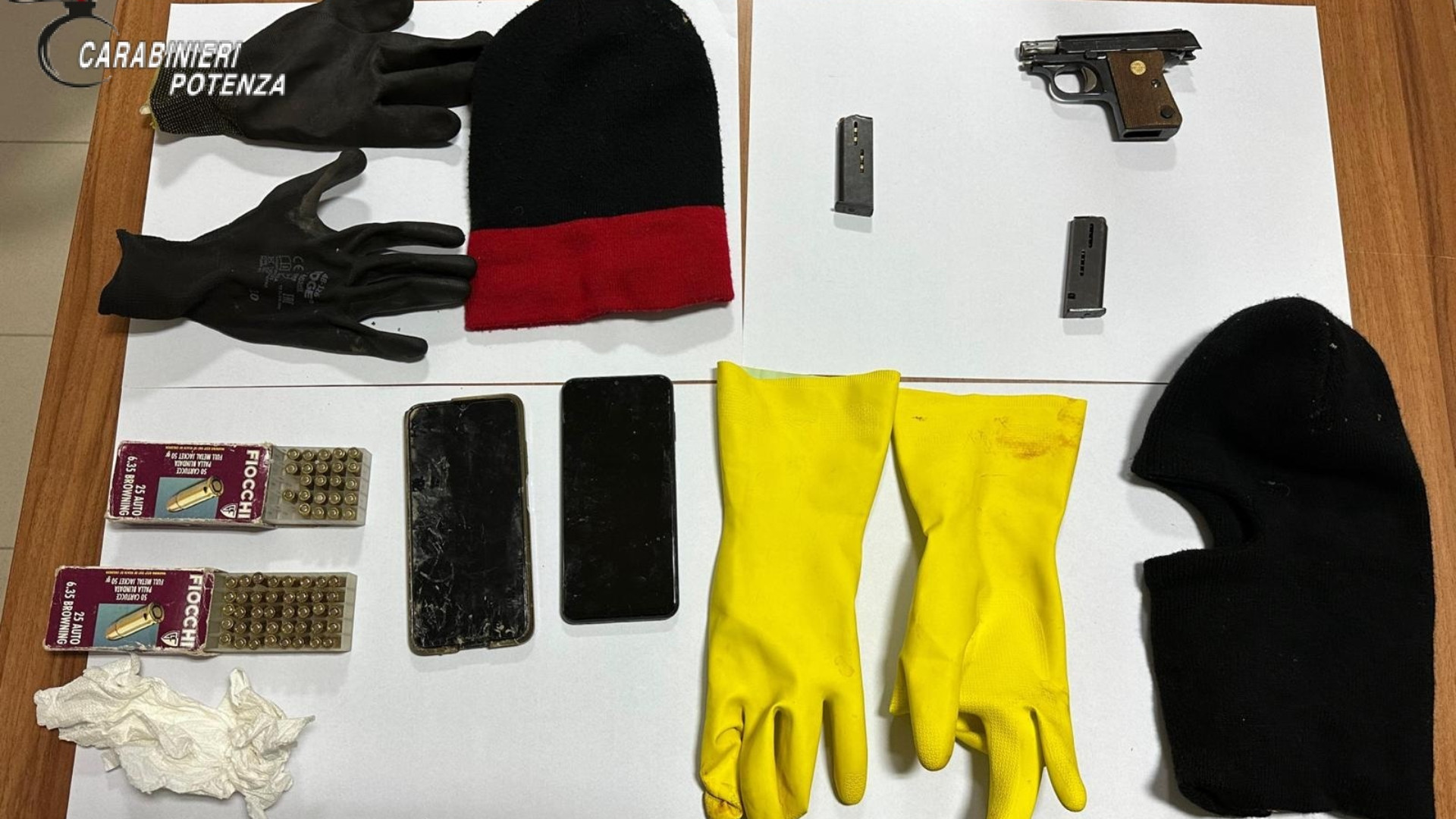 Genzano di Lucania, 46enne spara contro l'ex compagna