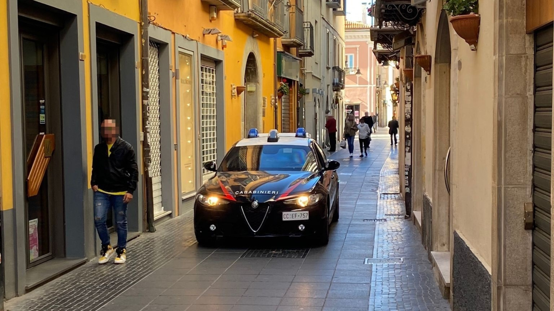 Spaccio di droga, arrestata una coppia a Parco Aurora