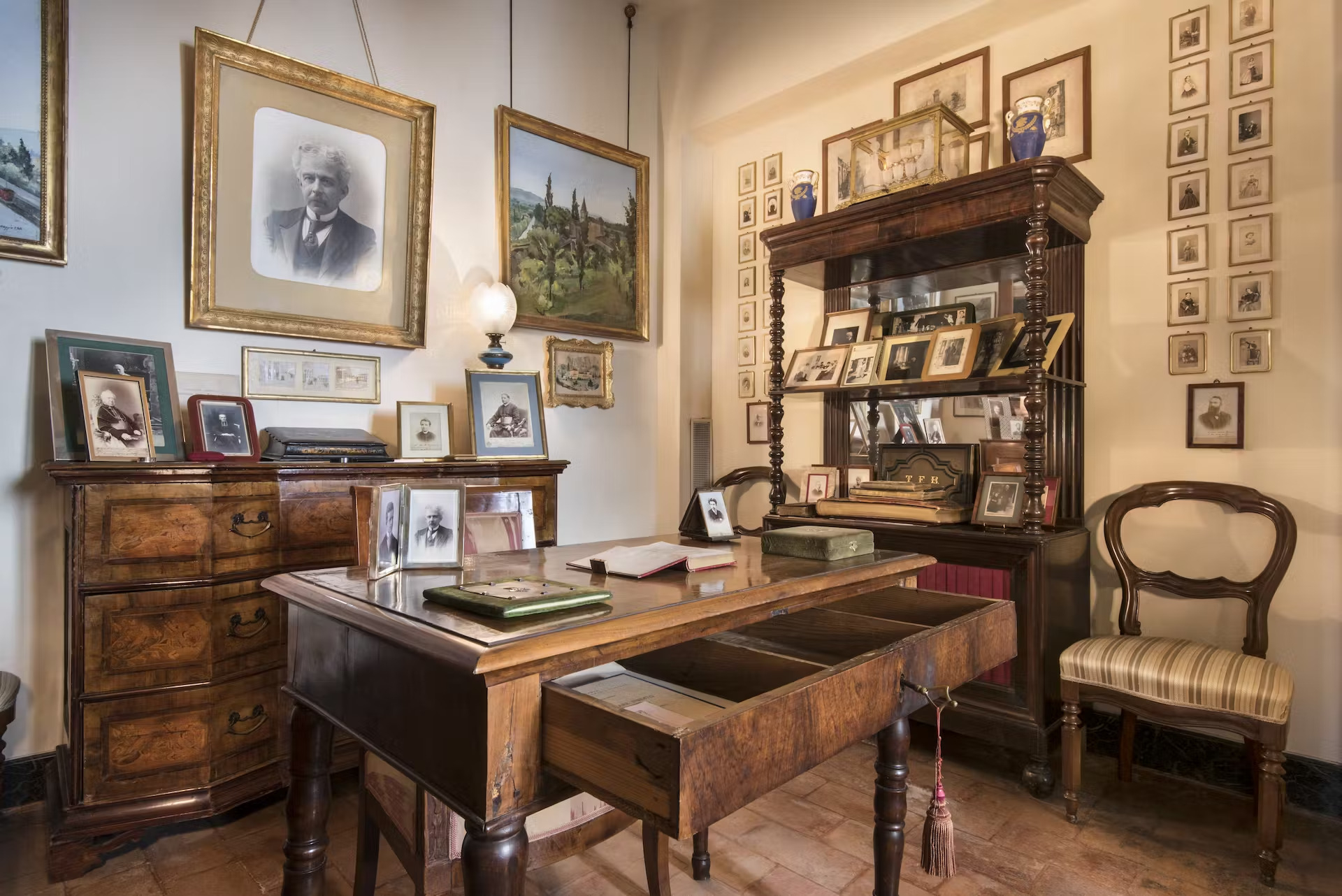 Lo studio privato dell'artista Antonio Masini