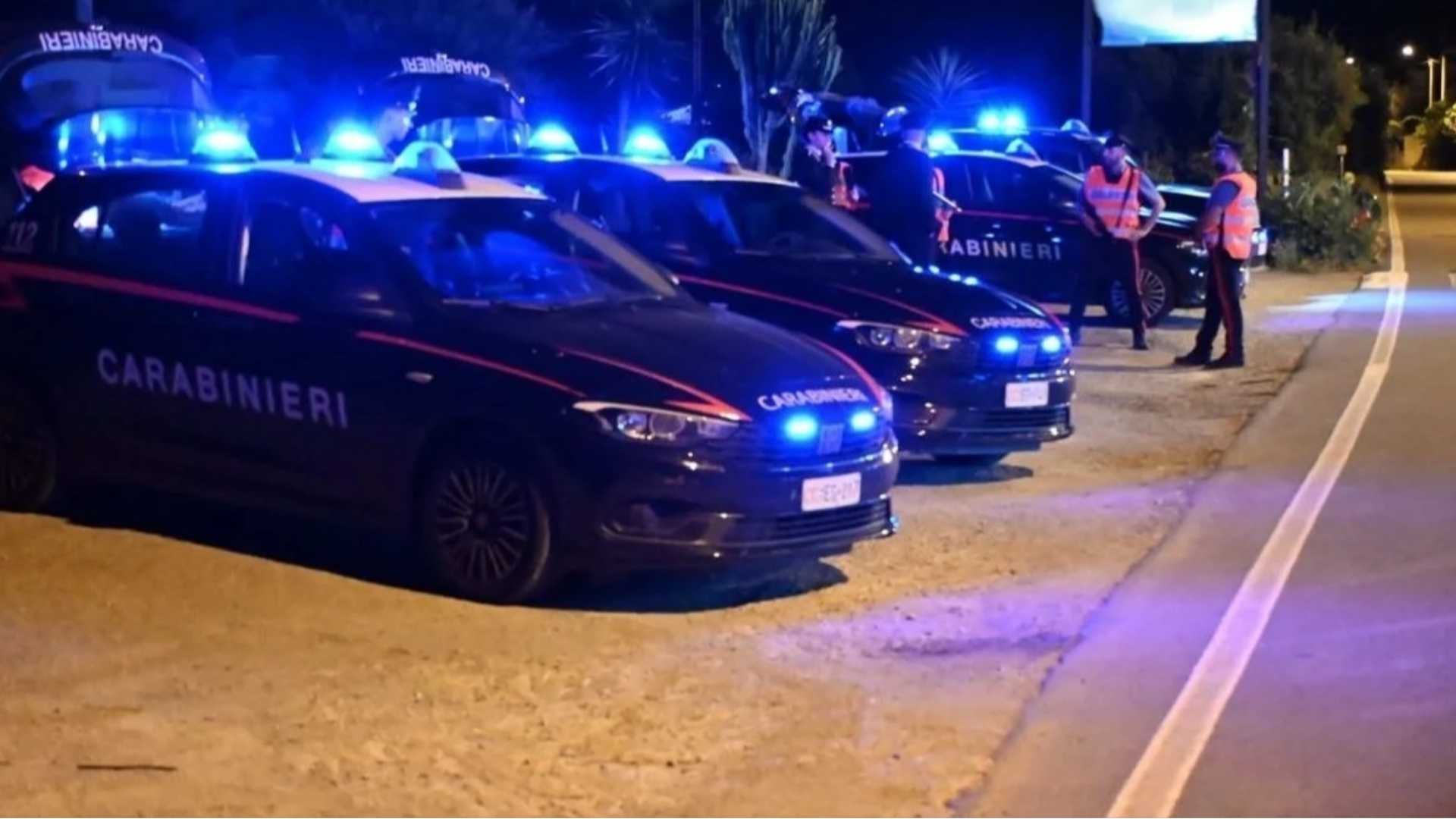 Blitz sulla Ss 106: controllati i minivan carichi di braccianti