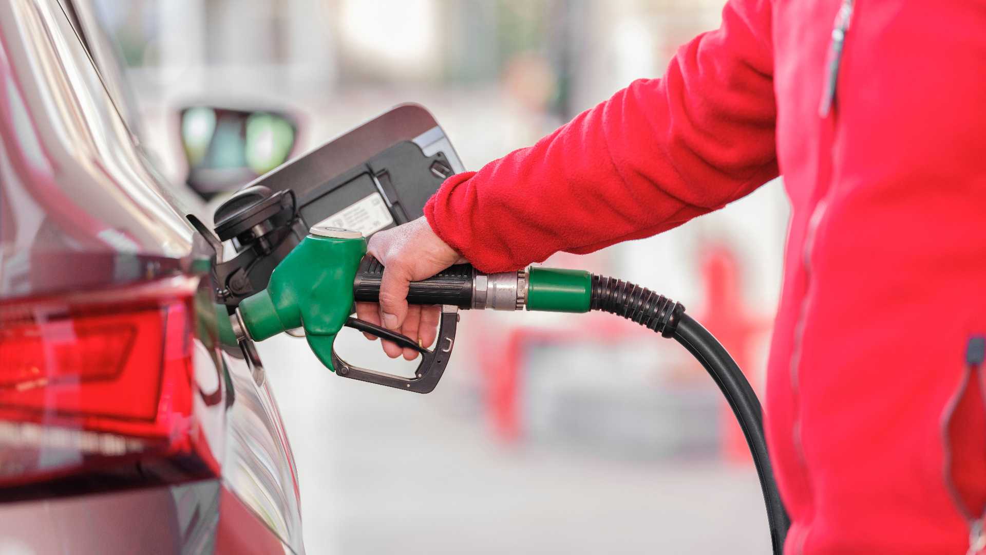 Stangata senza fine, diesel verso i 2,20 euro al litro