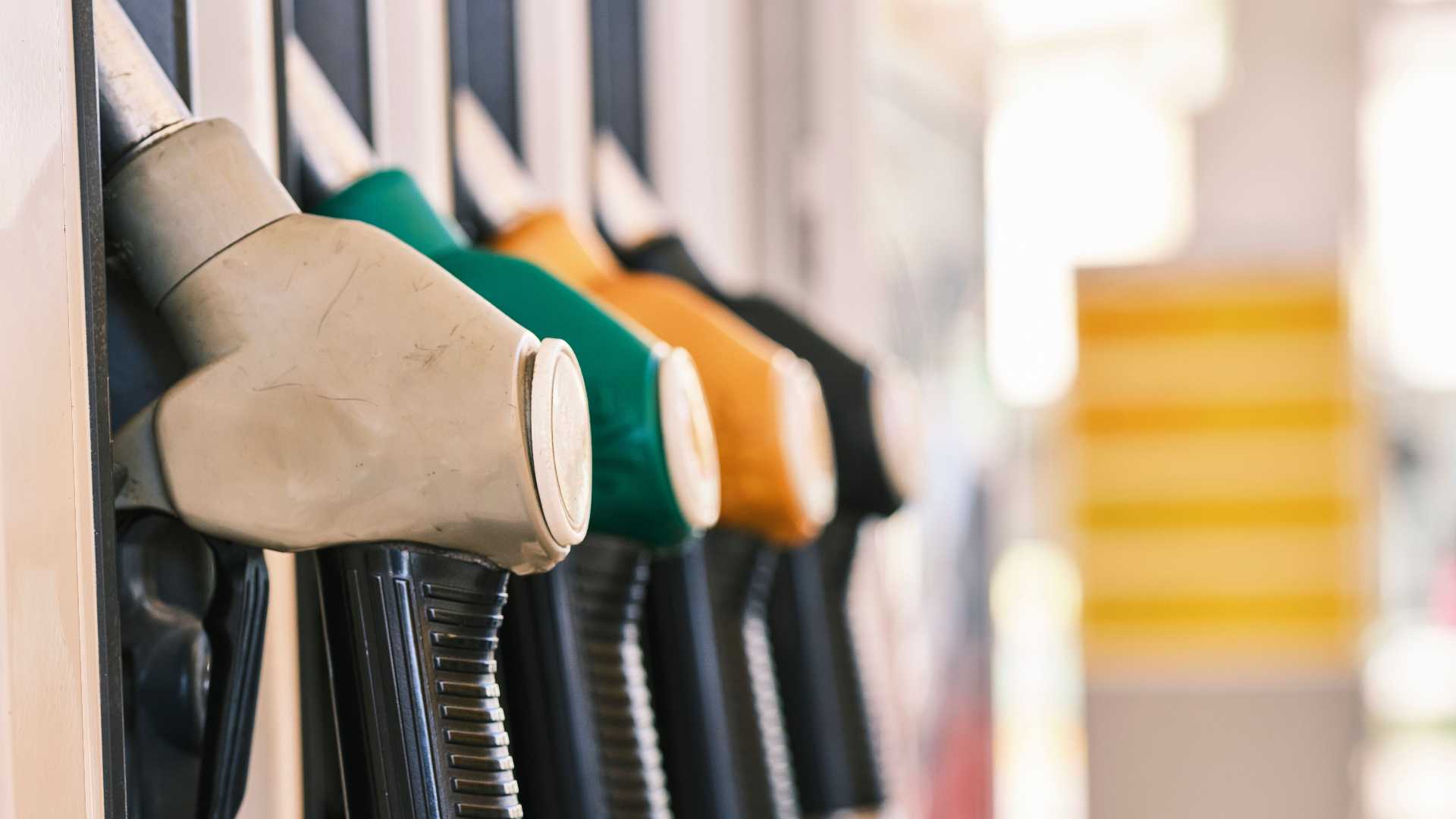 Benzina e diesel da salasso: in Basilicata un lusso fare il pieno
