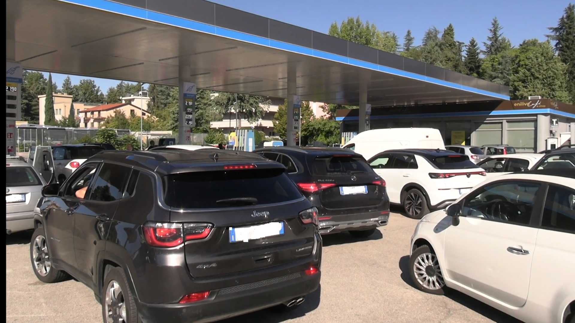 Code ai distributori Eni in Basilicata: é caccia allo sconto