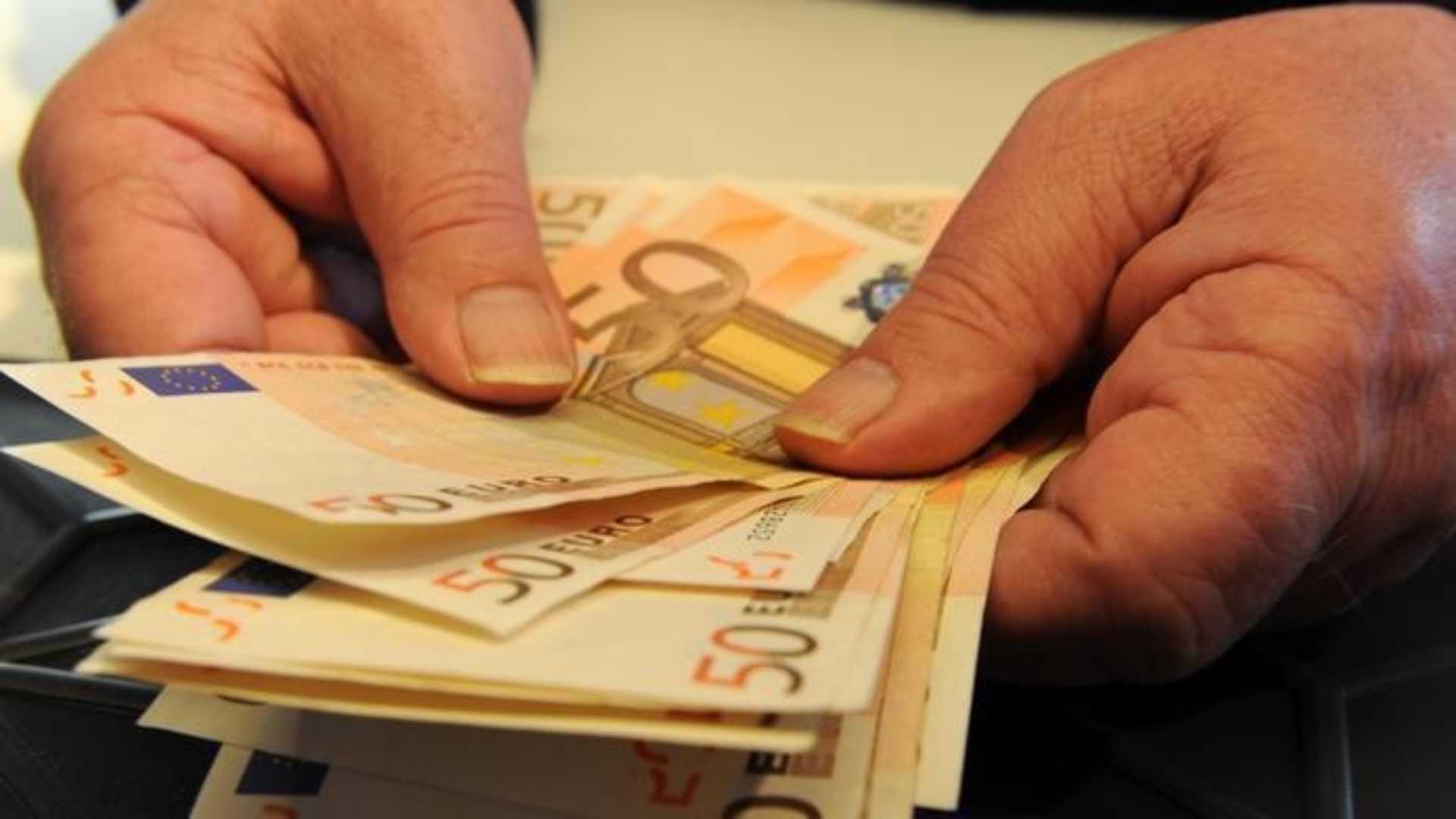 "Oggi ti faccio un buco nel cervello... la testa non sta funzionando”