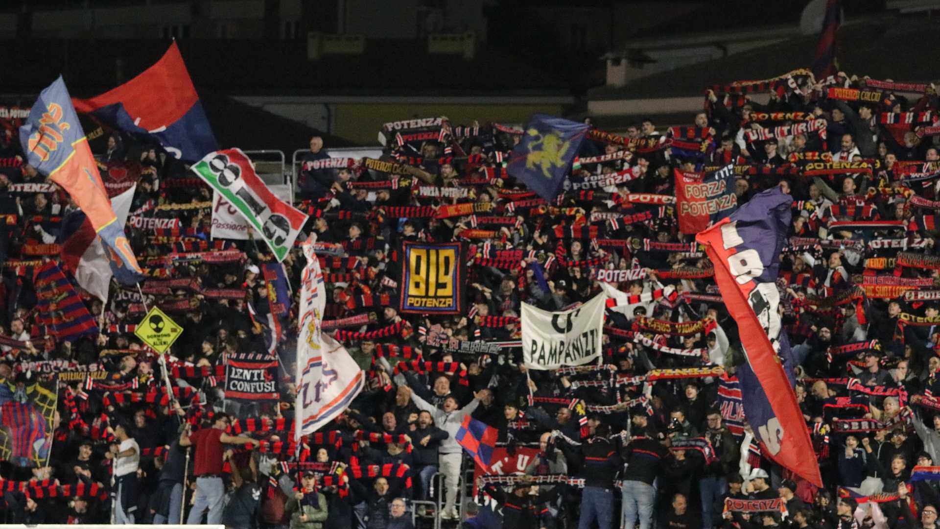 Potenza capolista, febbre da primato: biglietti in Curva sold out